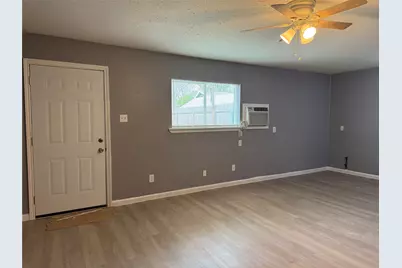 8010 Roswell Street #3, Houston, TX 77022 - Photo 3