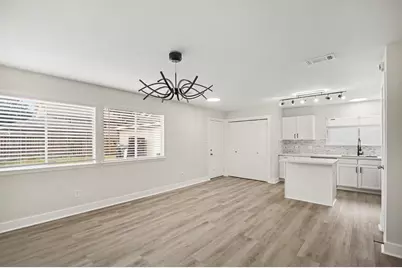 431 Laurel Timbers Drive, Houston, TX 77339 - Photo 9