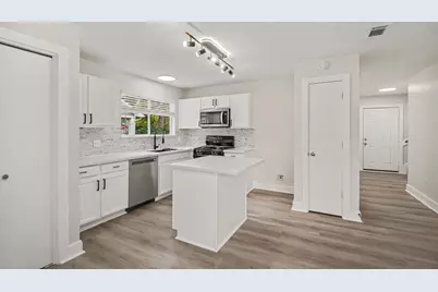 431 Laurel Timbers Drive, Houston, TX 77339 - Photo 5