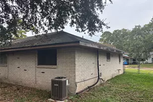 4906 Hollybrook Ln, Houston, TX 77039 - Photo 17