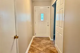 4906 Hollybrook Ln, Houston, TX 77039 - Photo 3