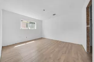 3058 Hazy Park Dr Dr, Houston, TX 77082 - Photo 11