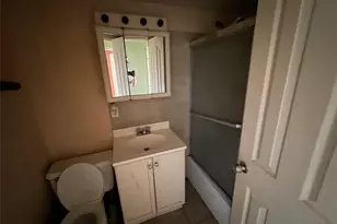 1139 7th Ave N, Texas City, TX 77590 - Photo 7