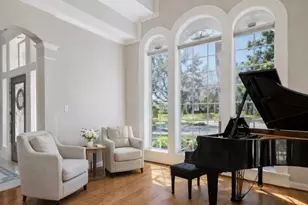 7807 Elm Tree Ct, Sugar Land, TX 77479 - Photo 9