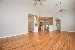 3715 Main Plaza Dr, Houston, TX 77025 - Photo 9
