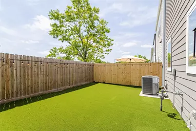 8124 Esther Acres Lane, Houston, TX 77088 - Photo 29