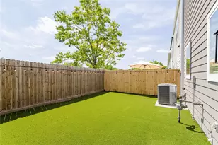 8124 Esther Acres Ln, Houston, TX 77088 - Photo 29