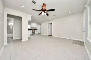 4802 Alvin St, Houston, TX 77033 - Photo 11