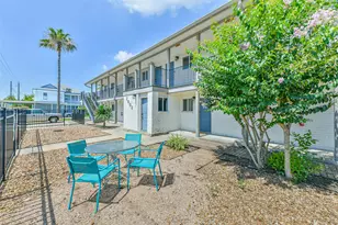 2002 27th St, Galveston, TX 77550 - Photo 3