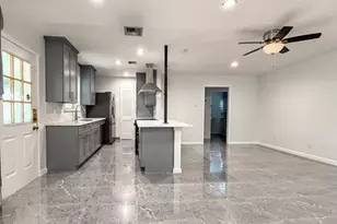 7903 Augustine Dr, Houston, TX 77036 - Photo 7