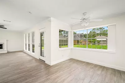 560 Landfall Lane, Conroe, TX 77302 - Photo 17