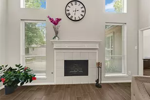 12911 Chalfield Cir, Houston, TX 77044 - Photo 9