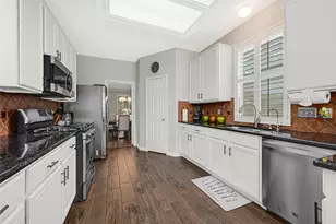 12911 Chalfield Cir, Houston, TX 77044 - Photo 11