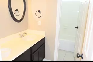5407 Oak Cove Dr, Houston, TX 77091 - Photo 17