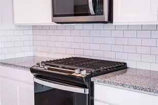 8015 Virginia Dr, Richmond, TX 77406 - Photo 5