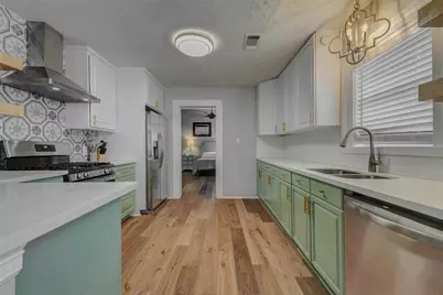 3205 Eastex Freeway, Houston, TX 77026 - Photo 11