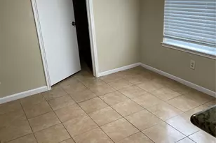 2914 Arrowhead Dr, Sugar Land, TX 77479 - Photo 9