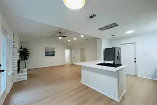12118 Dorrance Ln, Meadows Place, TX 77477 - Photo 5