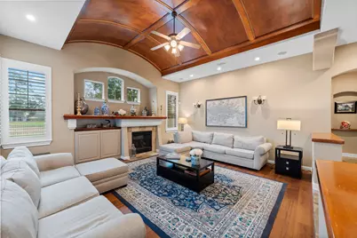 7 Cotillion Court, The Woodlands, TX 77382 - Photo 15