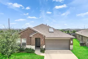 8003 Black Forest Ln, Rosharon, TX 77583 - Photo 3