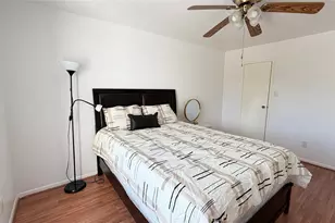 3075 Walnut Bend Ln, Houston, TX 77042 - Photo 21