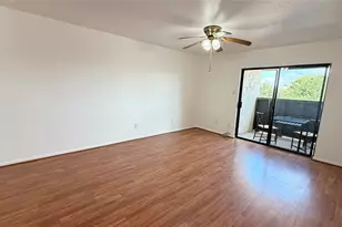 3075 Walnut Bend Ln, Houston, TX 77042 - Photo 15