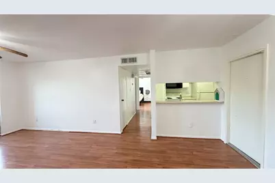 3075 Walnut Bend Lane #36, Houston, TX 77042 - Photo 9