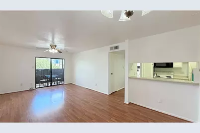 3075 Walnut Bend Lane #36, Houston, TX 77042 - Photo 11
