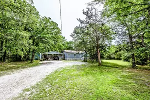 66 Horseshoe Lake Rd, Huntsville, TX 77320 - Photo 3