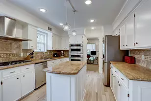 12506 Kingsride Ln, Houston, TX 77024 - Photo 11