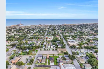 3009 Avenue M 1/2, Galveston, TX 77550 - Photo 5