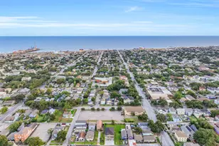 3009 Ave M 1/2, Galveston, TX 77550 - Photo 5