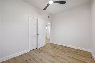3009 Ave M 1/2, Galveston, TX 77550 - Photo 31