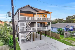 3009 Ave M 1/2, Galveston, TX 77550 - Photo 1