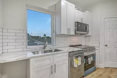 3009 Avenue M 1/2, Galveston, TX 77550 - Photo 21