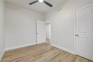 3009 Ave M 1/2, Galveston, TX 77550 - Photo 35