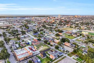 3009 Ave M 1/2, Galveston, TX 77550 - Photo 7