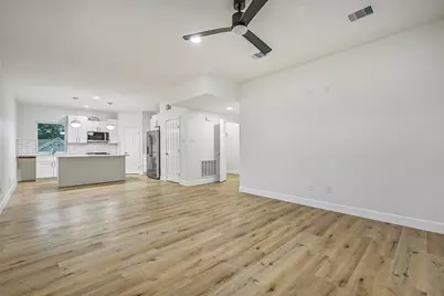 3009 Avenue M 1/2, Galveston, TX 77550 - Photo 15