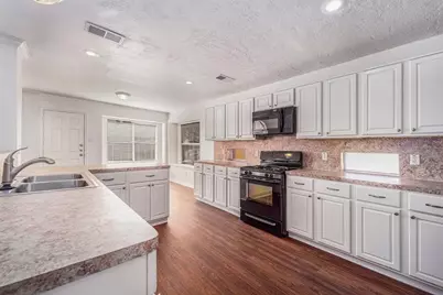 1819 Thistlebrook Court, Fresno, TX 77545 - Photo 5