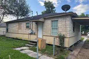 1221 Parkway St, Baytown, TX 77520 - Photo 3