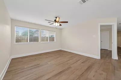 21090 Aldens Oak, Kingwood, TX 77339 - Photo 9