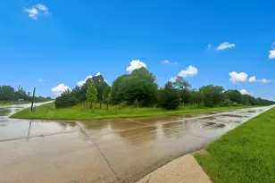 523 Country Rd 3406, Cleveland, TX 77327 - Photo 1