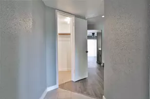 5005 Georgi Ln, Houston, TX 77092 - Photo 3
