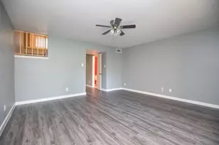 5005 Georgi Ln, Houston, TX 77092 - Photo 13