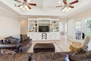 2862 Dee's Cir, Sealy, TX 77474 - Photo 11