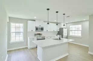 8530 Guinevere St, Houston, TX 77029 - Photo 7