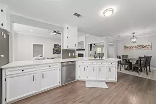163 April Waters Dr N, Conroe, TX 77356 - Photo 17