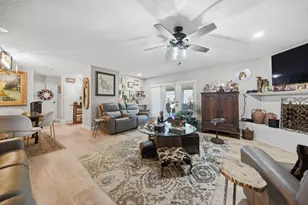 204 E Stone St, Brenham, TX 77833 - Photo 9