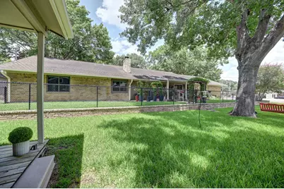 204 E Stone Street, Brenham, TX 77833 - Photo 41