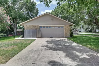 204 E Stone Street, Brenham, TX 77833 - Photo 45